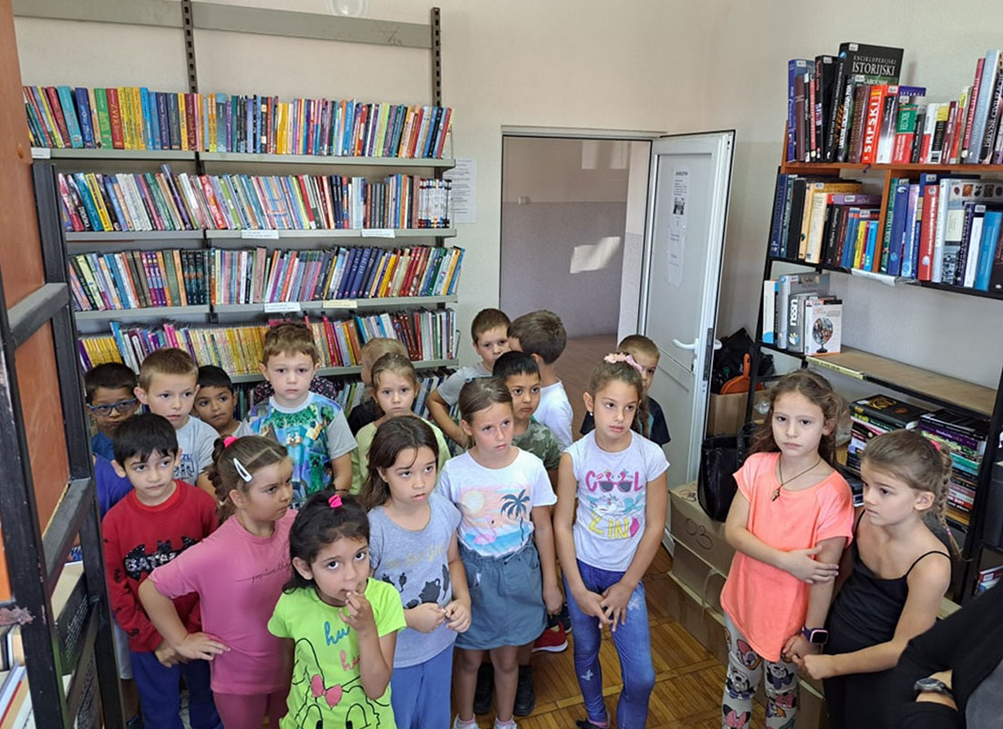 Прваци у посети градској библиотеци